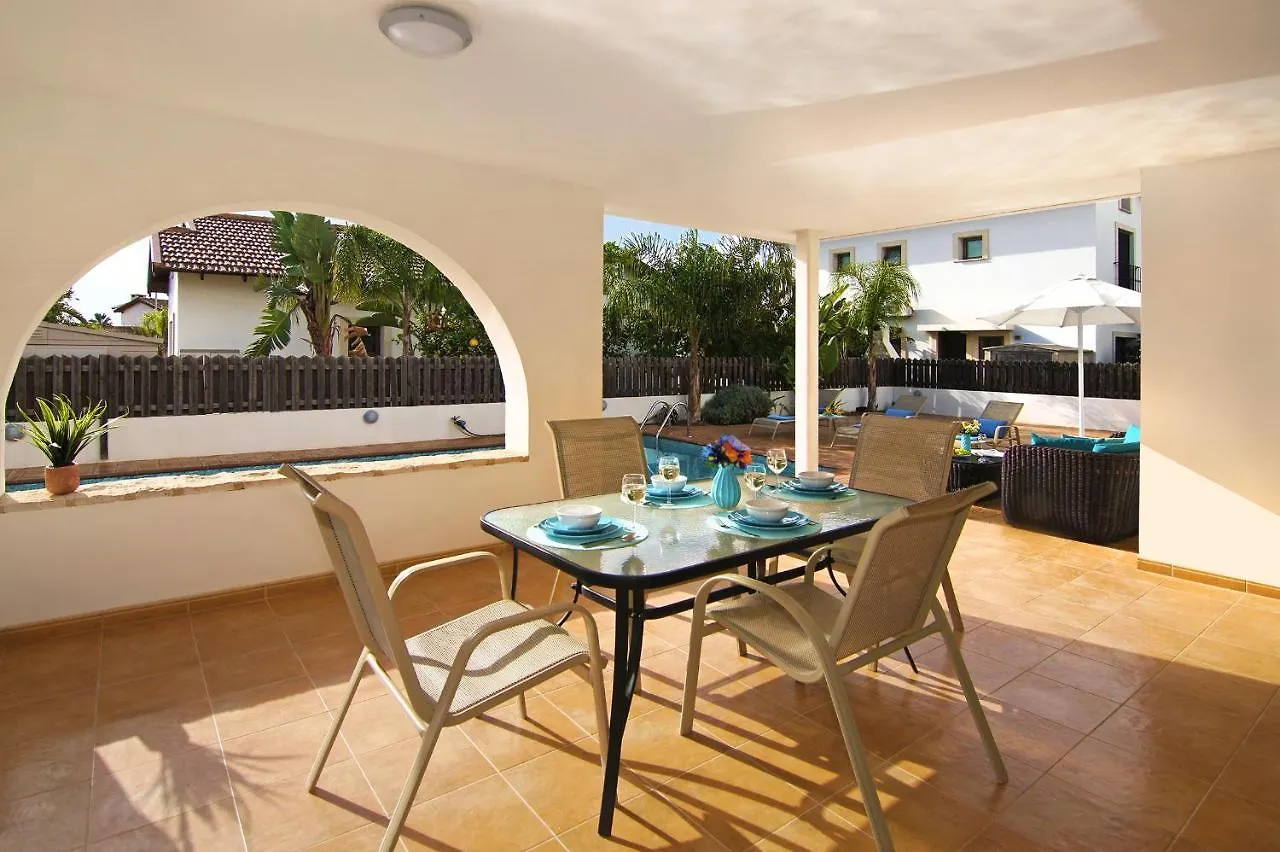 Villa Merry Ajía Nápa