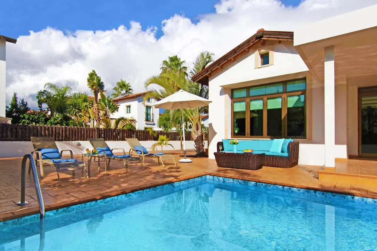 Villa Merry Ajía Nápa Ciprus