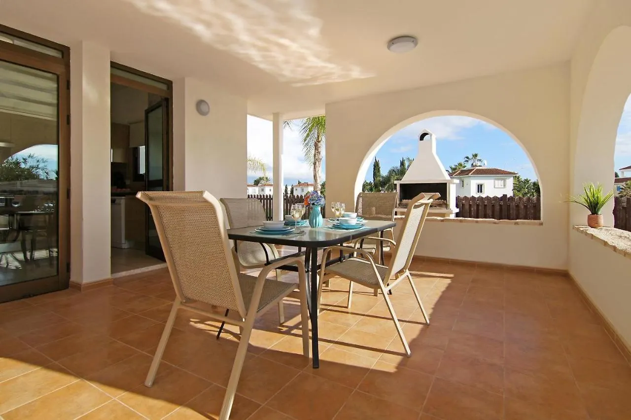 Villa Merry Ajía Nápa Ciprus